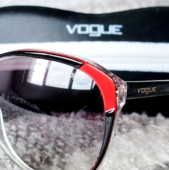 🆕️ Vogue Cat-Eye Sunglasses - Picture 4 of 6